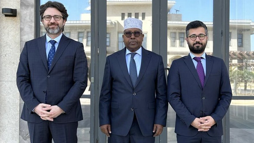 Tensions between Somalia FM and deputy lead to separate meetings with Turkish ambassador